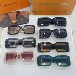 Picture of Louis Vuitton Sunglasses _SKUfw76300400fw